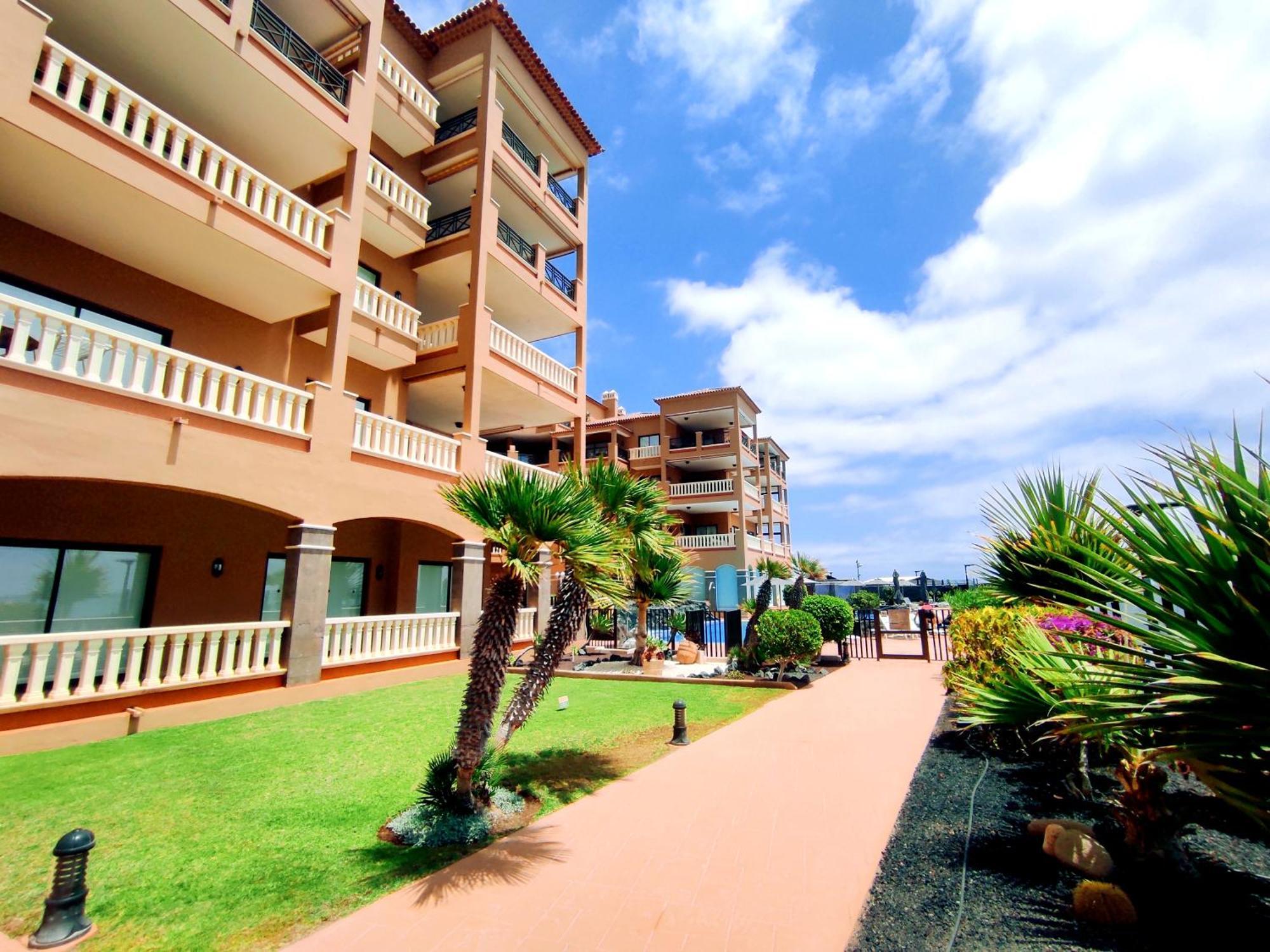 El Nautico Suites, The Beachfront Paradise San Miguel de Abona Extérieur photo
